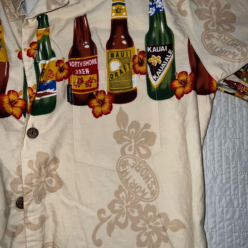 The Ultimate Hawaiian Beer Bottle Print Vacation Shirt Mens Size Large